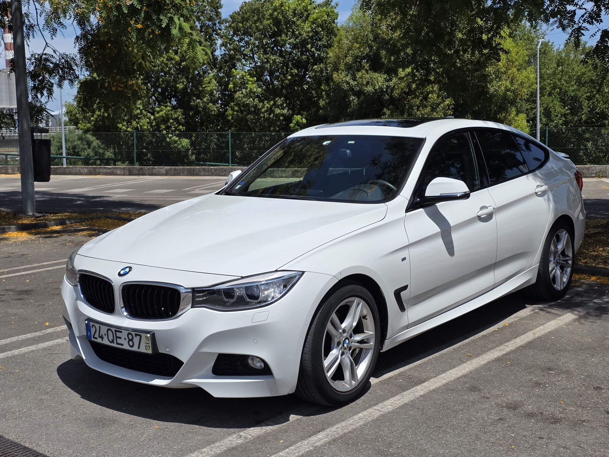 320d GT pack /M com teto de abrir panorâmico