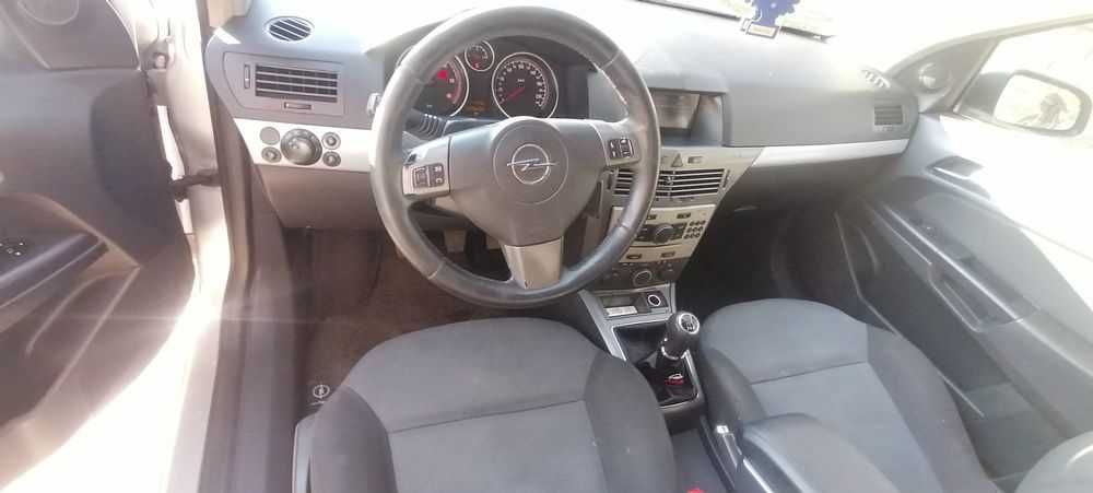 Opel Astra H 1.7 CDTI 2005r.