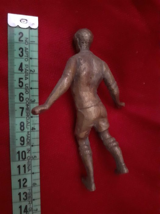 Jogador de Futebol em Bronze