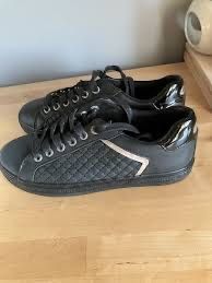 Спортивна обув для носіння.