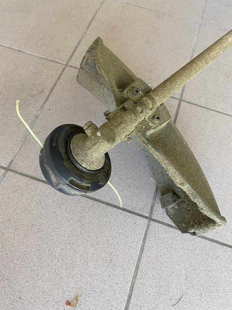Makita MM4 EM2650UH – kosa spalinowa 4-suwowa – bardzo dobry stan!