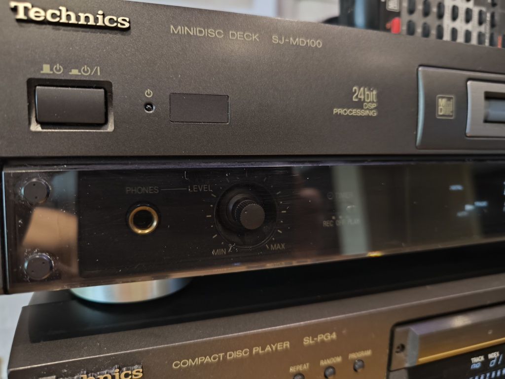 Odtwarzacz minidisc Technics SJ-MD100+pilot,jak nowy