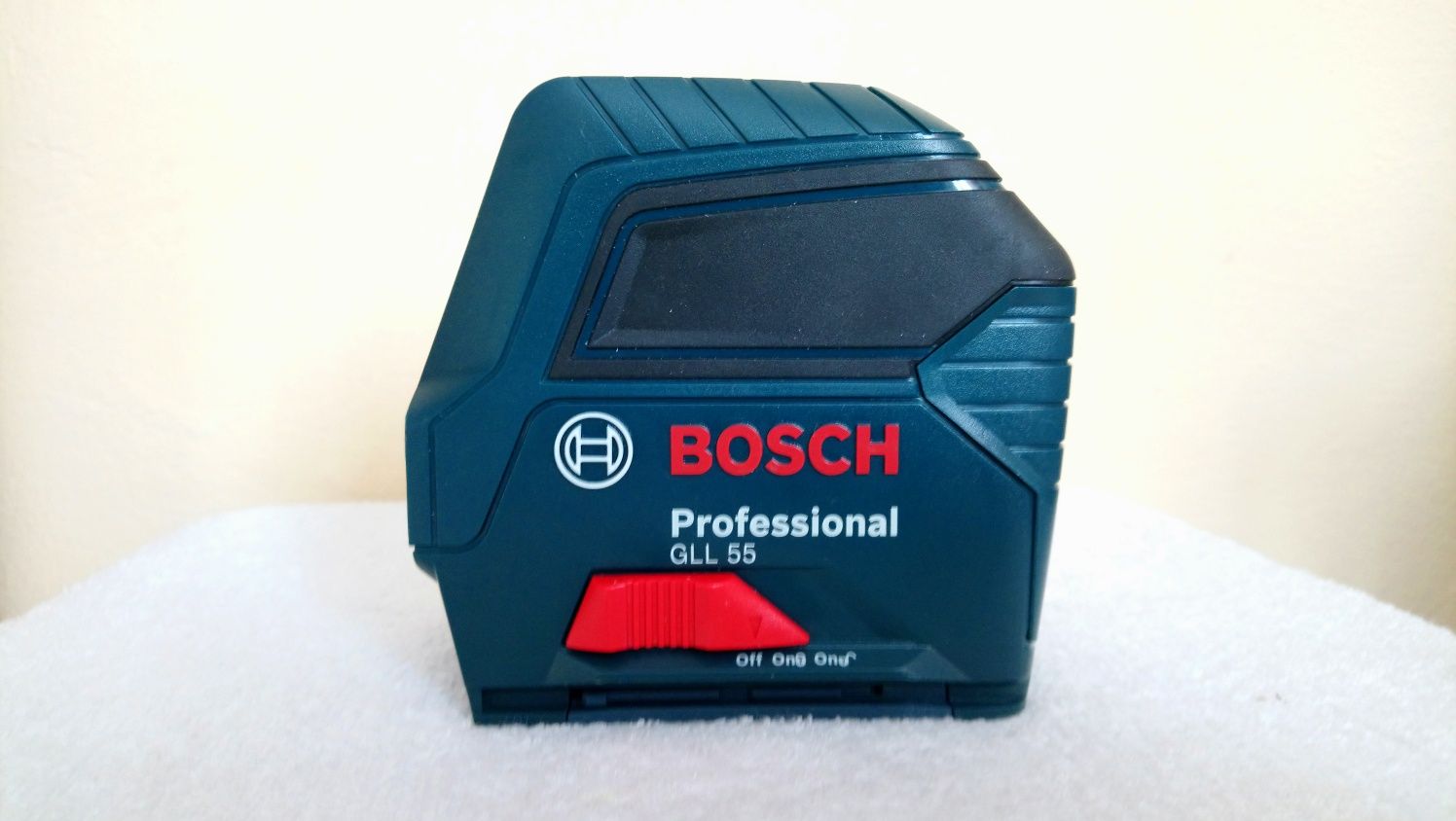 Лазерный уровень нивелир BOSCH GLL55 professional