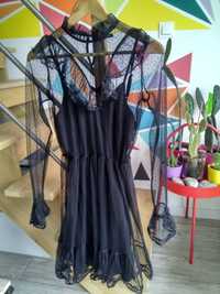 Romantyczna czarna koronkowa sukienka Cropp 38