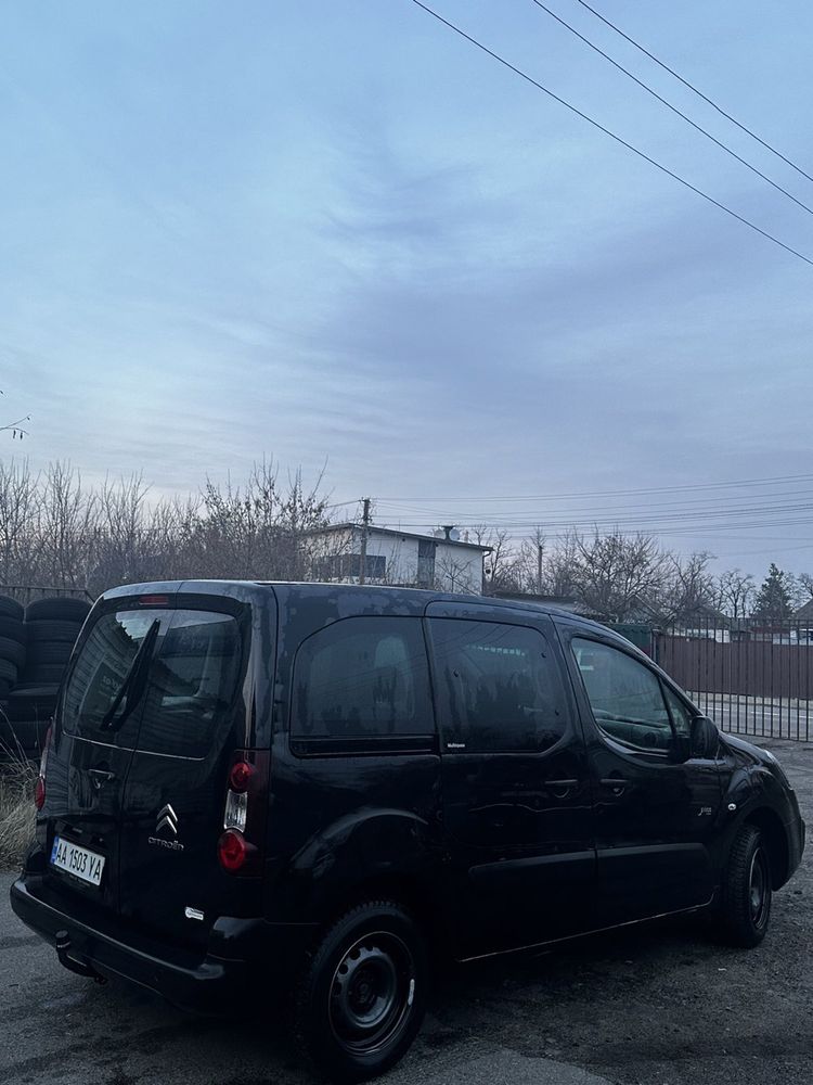 Beelingo , E-Berlingo, 8 мест