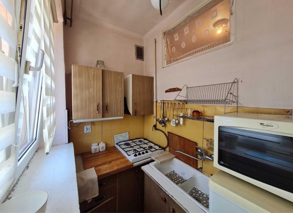 Sprzedam kawalerke z miejscem i piwnica  Zgierz okazja