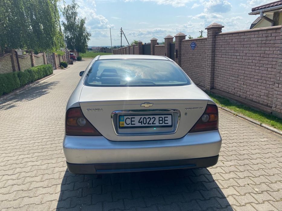 Продам автомобіль Chevrolet Evanda