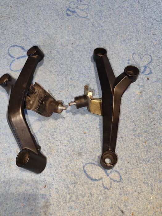 Mocowanie łapa wspornik silnika KTM RC 125 Duke