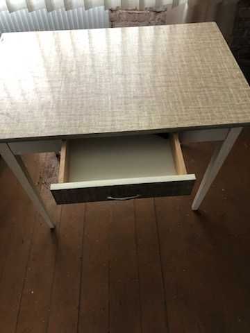 Stół kuchenny z szufladą czasy PRL