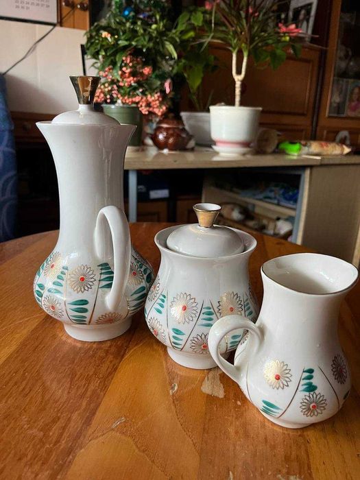 Фаянсовый набор для чаепития