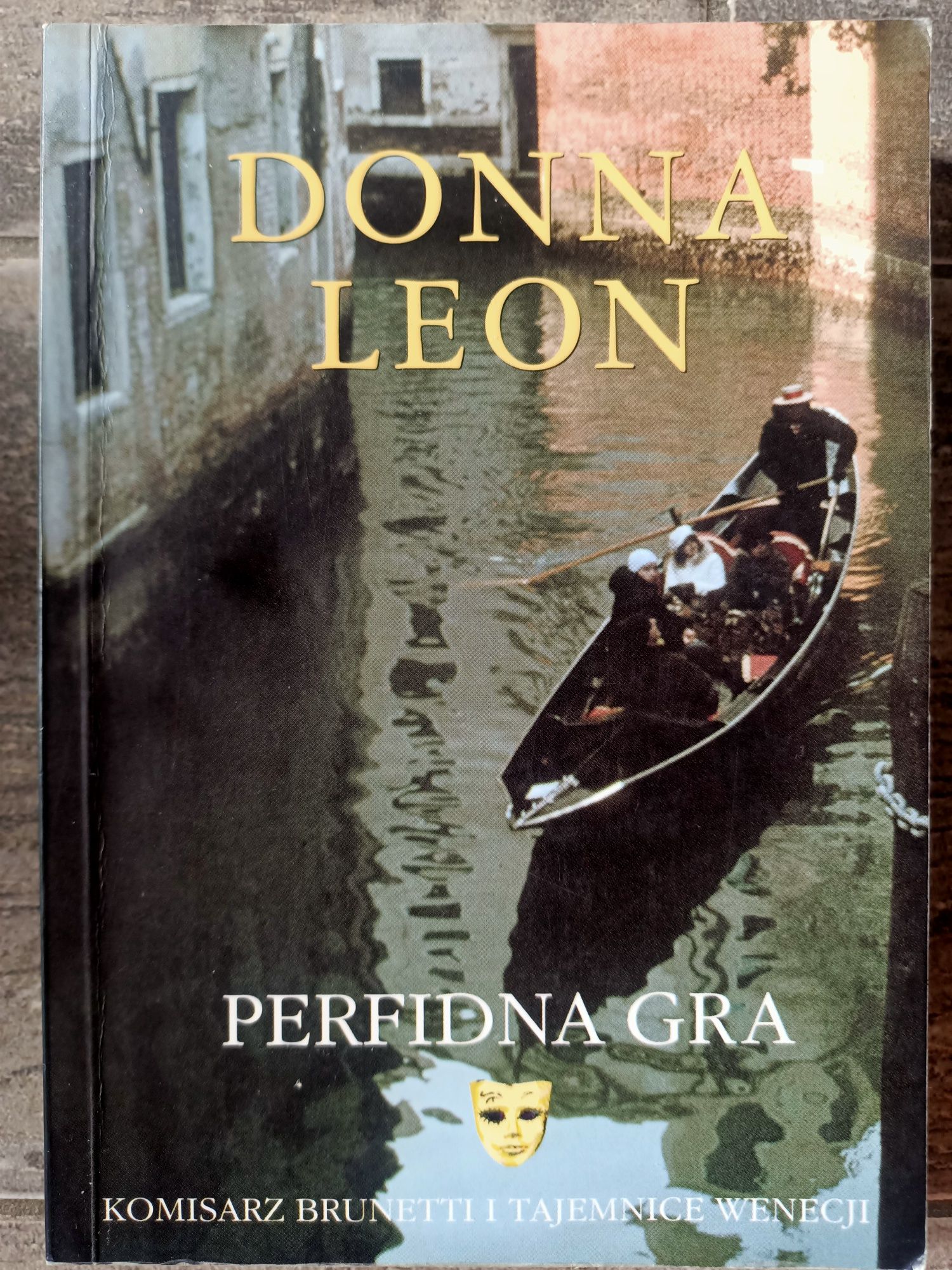 Perfidna gra Donna Leon