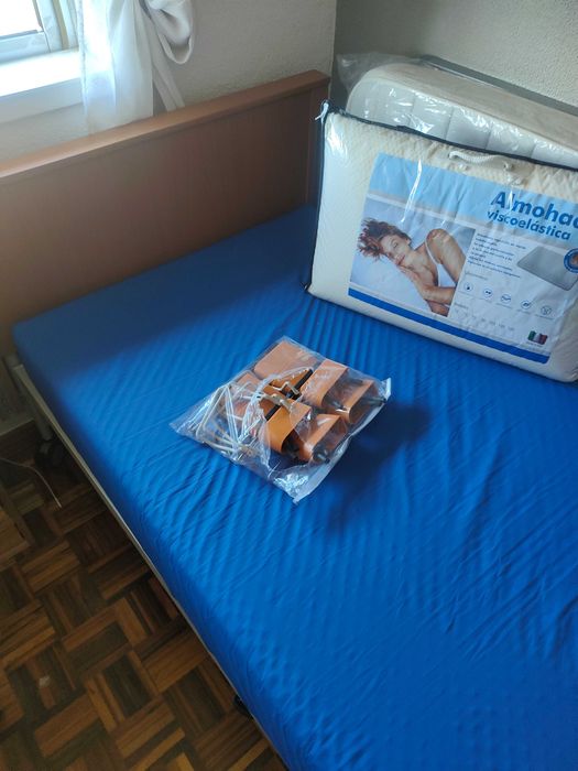 Cama Articulada Elétrica+Colchão anti-Escaras+Mesa NOVO Garantia