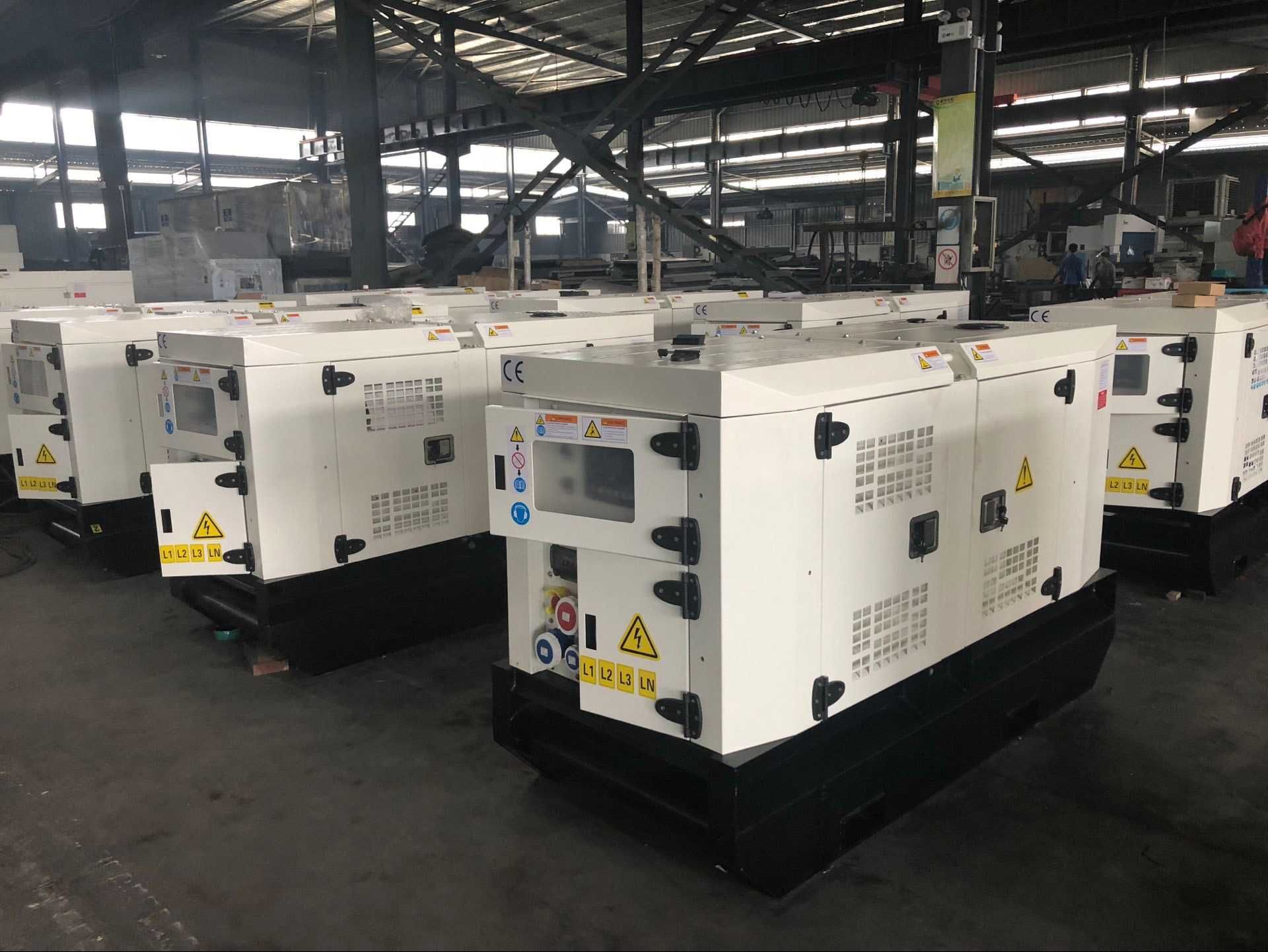 Agregat prądotwórczy 16kW (17.6kW) / 22KVA - AVR - Himoinsa.