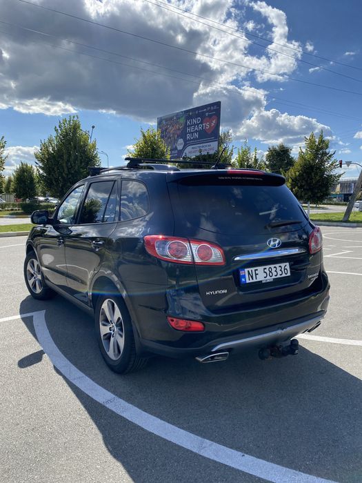 Продам Hyndai fanta fe Рестайлінг 2012 2,0d 4x4 110kw