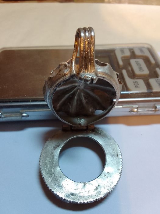 Продам срібну закривачку на люльку.