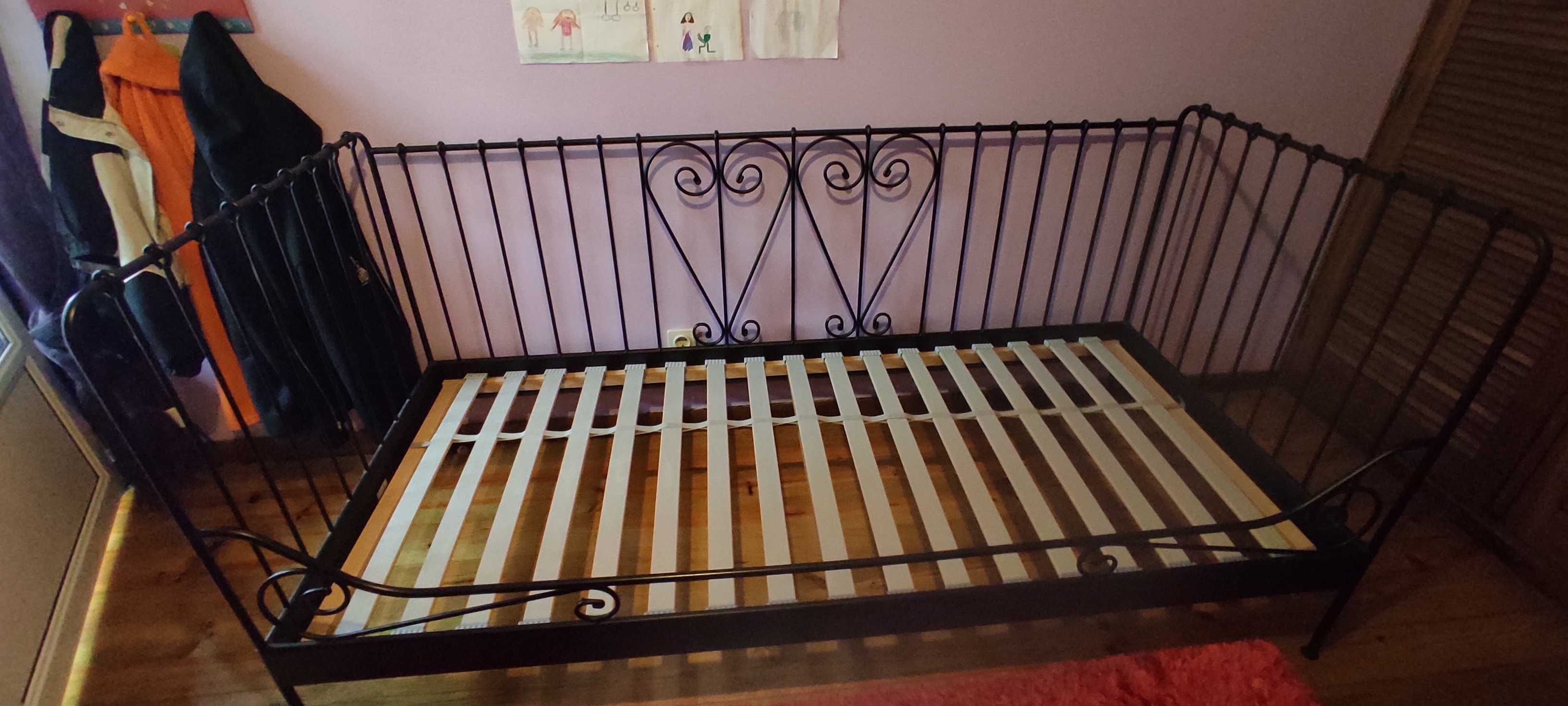 Cama individual/solteiro Ikea com estrado e colchão