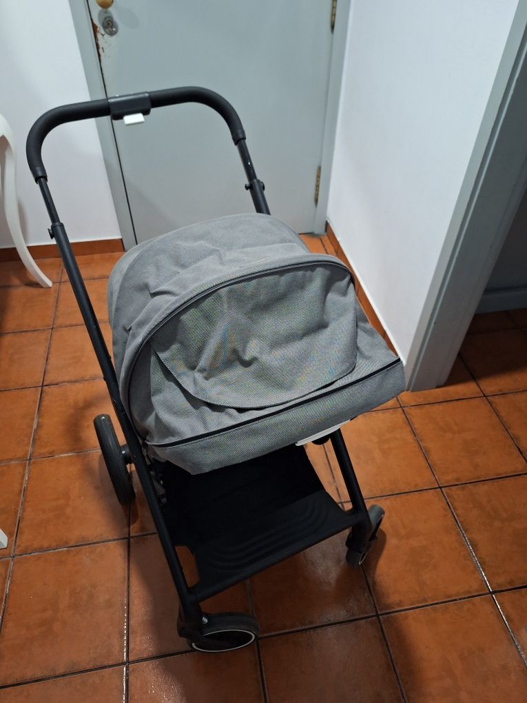 Carrinho cybex usado