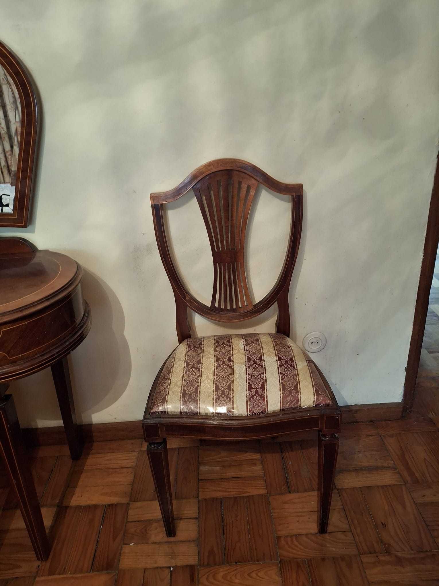 Mobilia de Quarto Estilo Dona Maria – Elegância Clássica à Venda