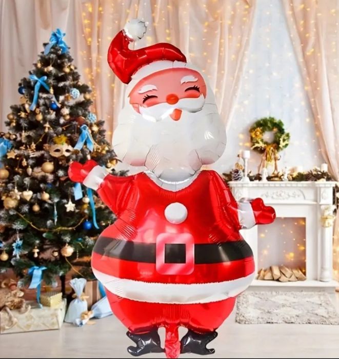 Санта Клаус величезний!