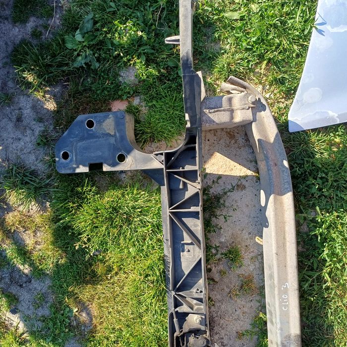 Renault clio 3 передня панель телевізор установочна панель