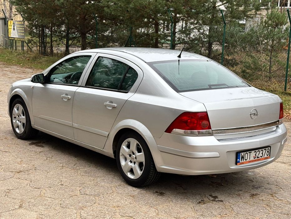 Opel Astra 1.6 LPG 2007rok