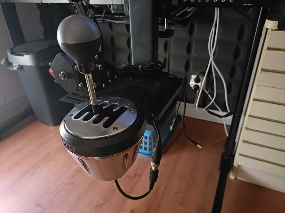 Thrustmaster TH8A shifter