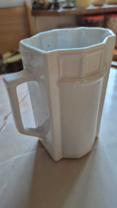 Przedwojenny mlecznik lata 30te porcelana