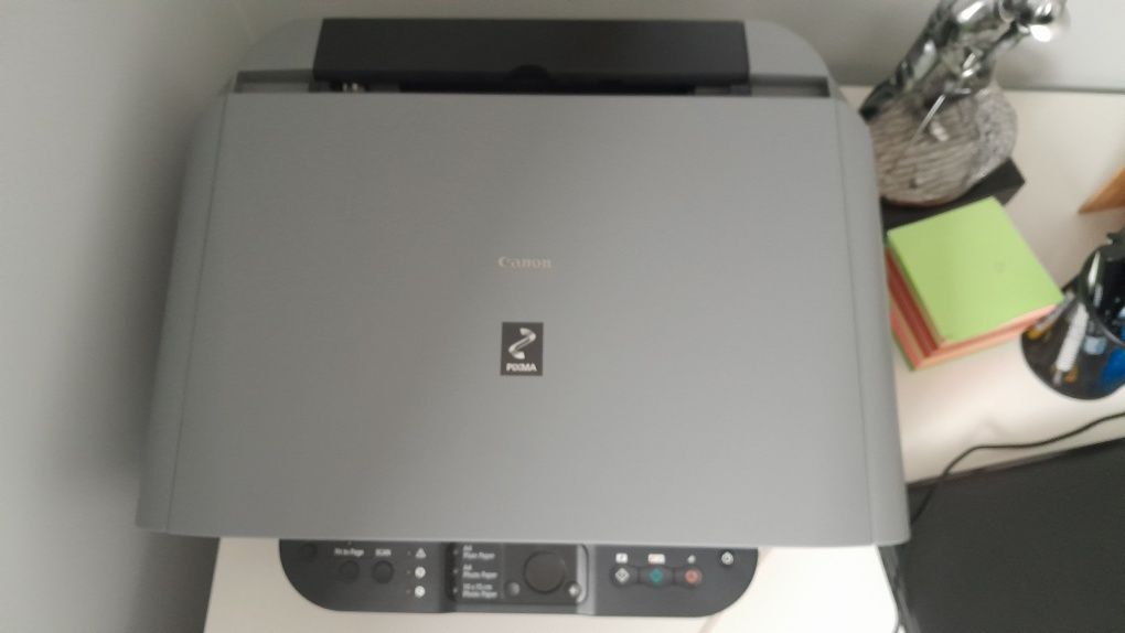 Laptop z drukarką