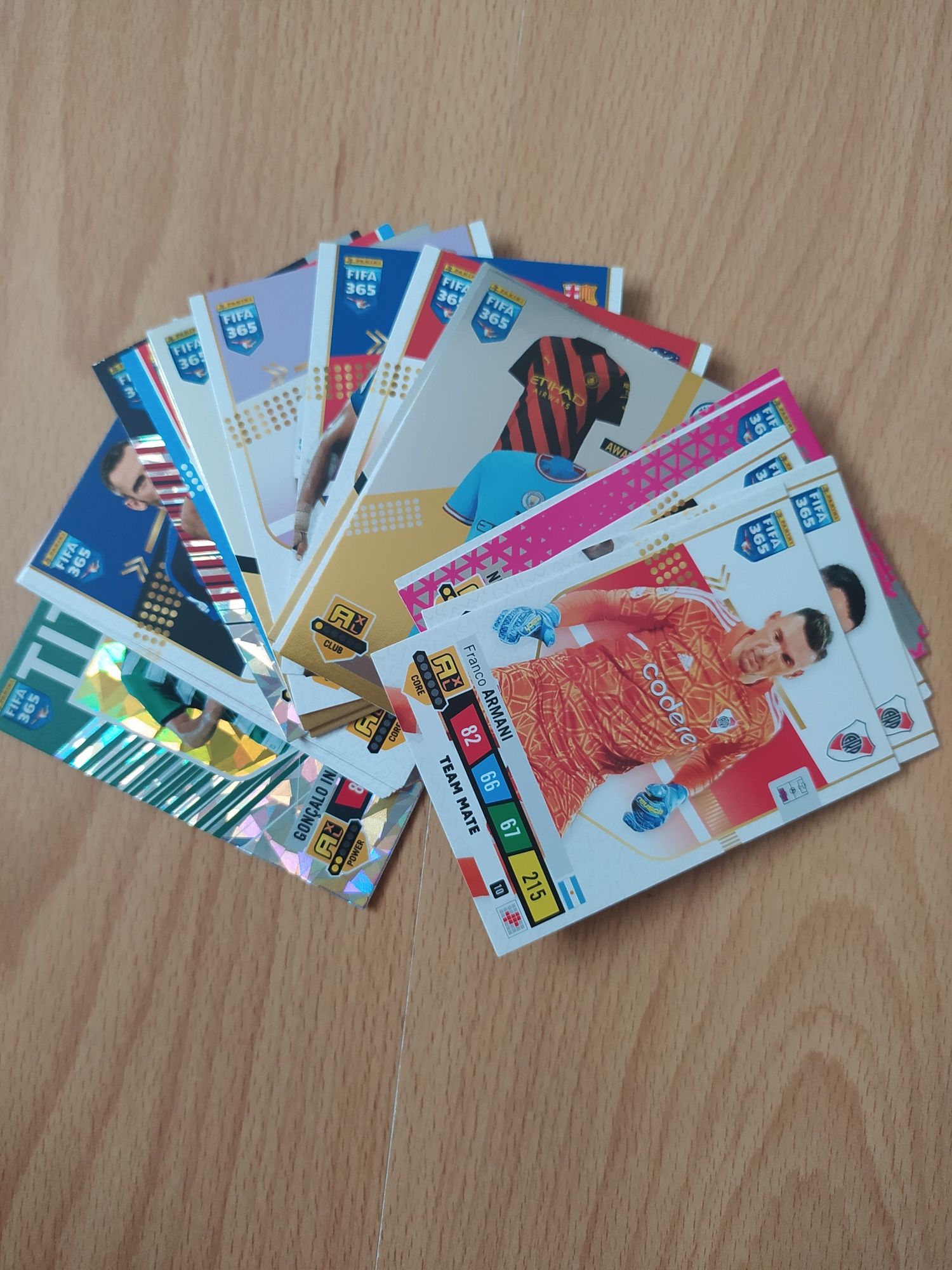 Karty Panini 2023 FIFA 365 Adrenalyn XL