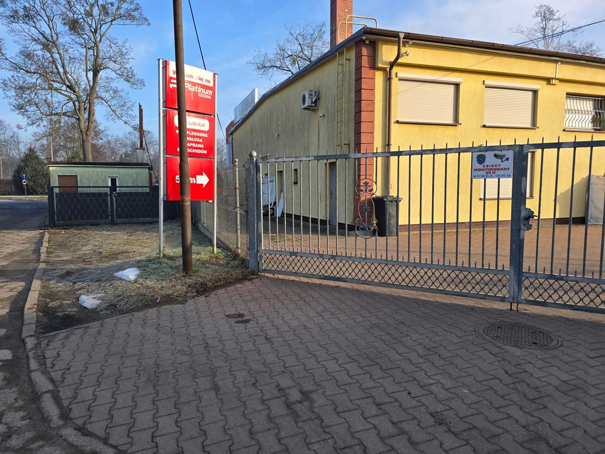 pawilon handlowy -usługowy
