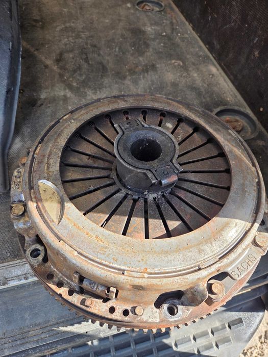 Sprzęgło z kołem zamachowym IVECO DAILY AUTOMAT