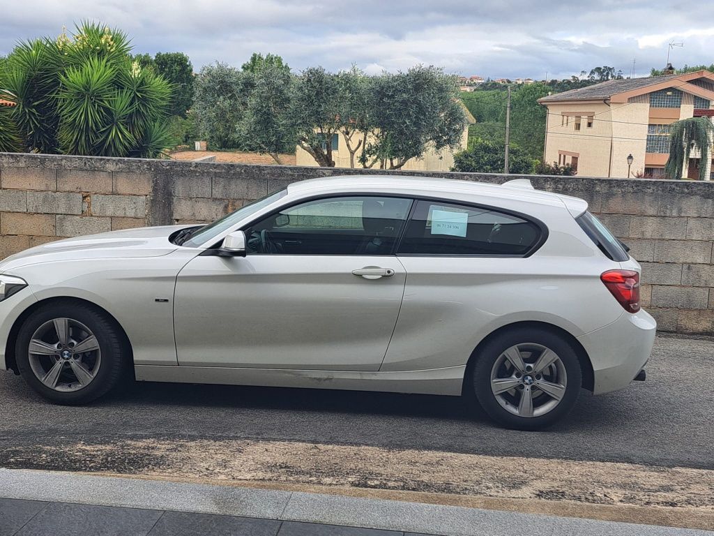 BMW 116d com 100cv de 2014 com 226000kms. 10.250€..