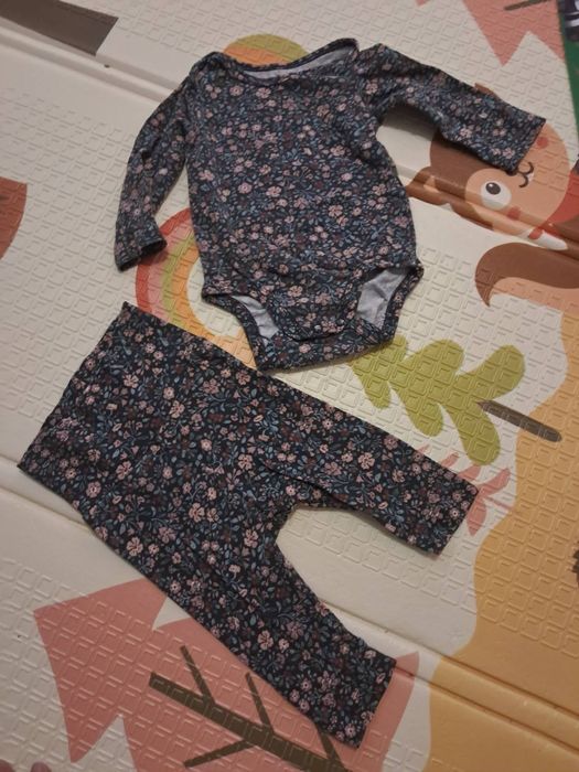 Ubranka dla niemowląt 2 - 4 miesiąc