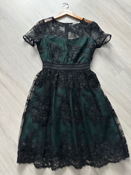 Плаття на свята в зеленому з чорним кольорі