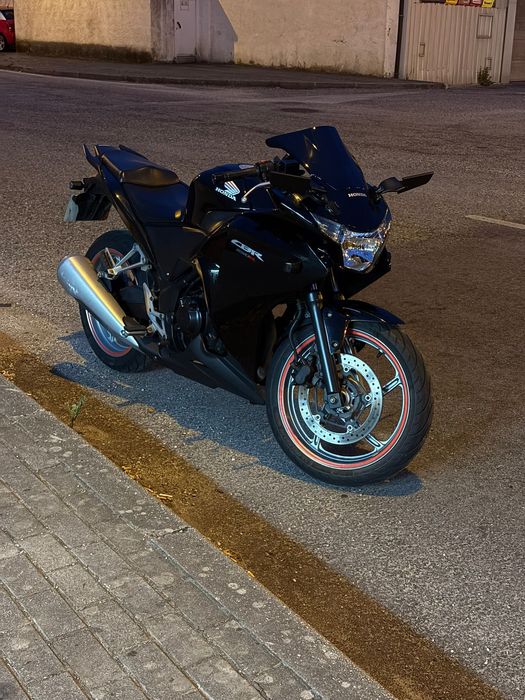 Vendo mota Honda CBR250R