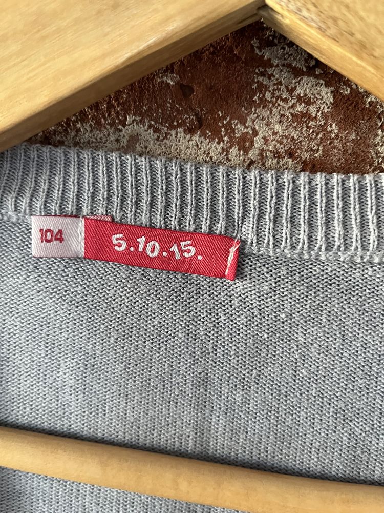 Szary sweter firmy 5 10 15 rozmiar 104