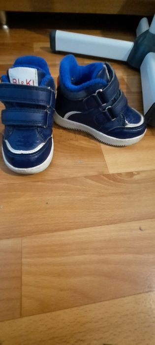 Взутя для хлопчика. Різні розміри та стан.