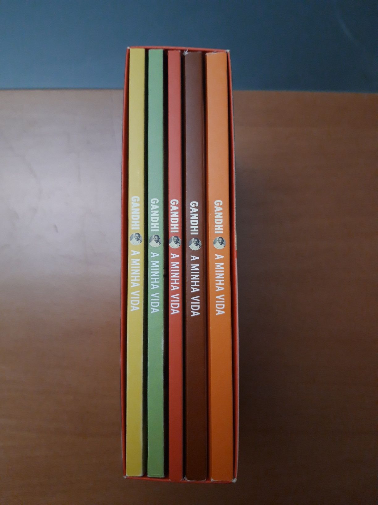 Colecção "Gandhi: A Minha Vida e as Minhas Experiências com a Verdade"
