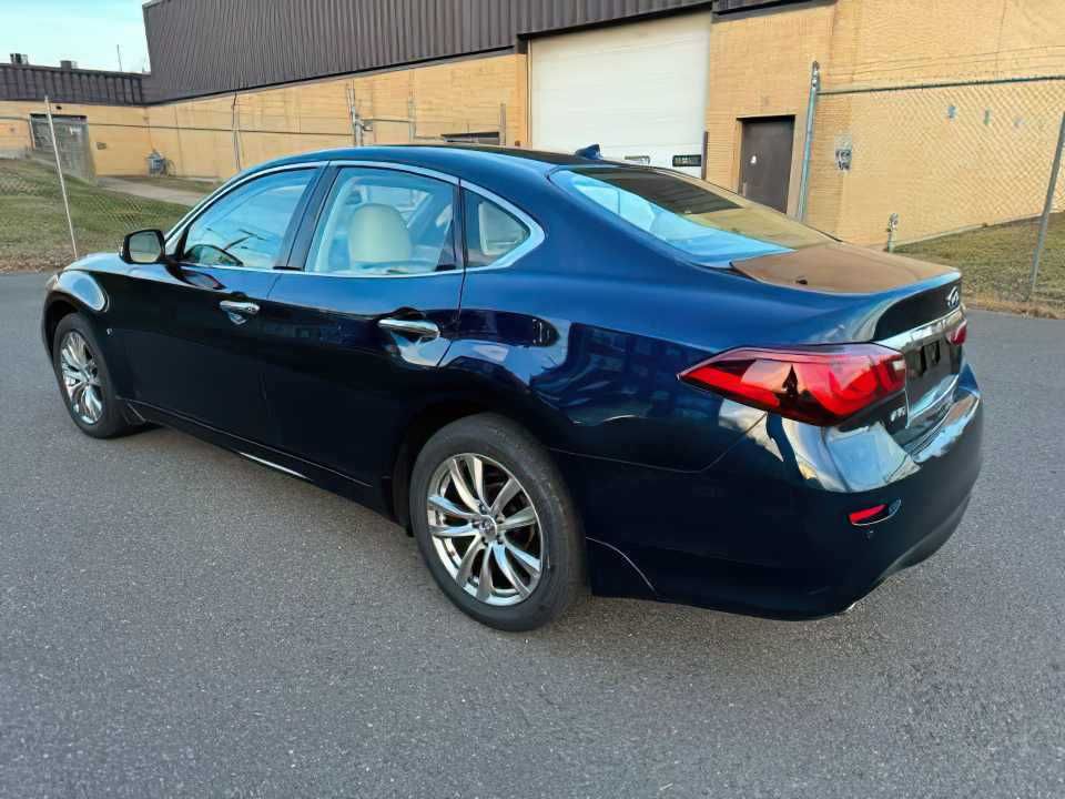 2018 Infiniti Q70