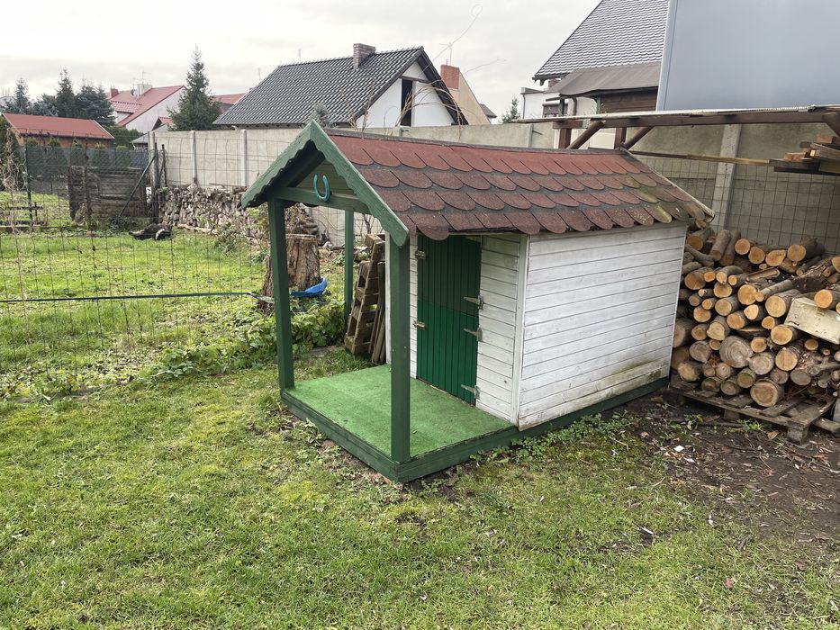Domek dla dziecka drewniany- oddam. Zarezerwowany.