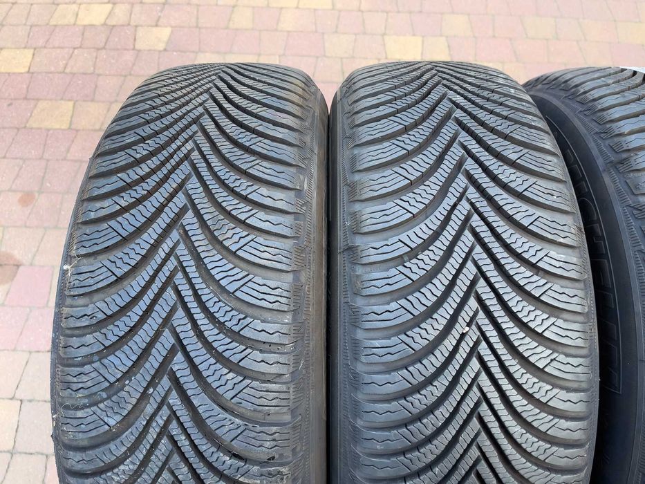 3114. Koła zimowe BMW 2 F45 5x112 ET47 205/60/16 8.2mm 2023r jak nowe