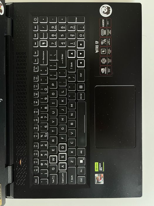 Acer nitro 17 AMD ryzen 5 7535HS RTX4050 16gb ram