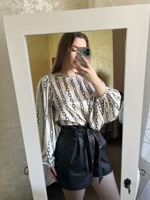 Шкіряні шорти Zara