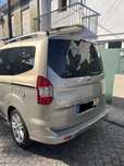 Carro Ford Tourneo
