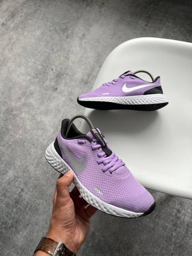 Оригінальні жіночі кросівки Nike Revolution 5 36 Розмір 23см Як Нові!