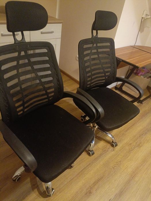 Sprzedam dwa fotele biurowe