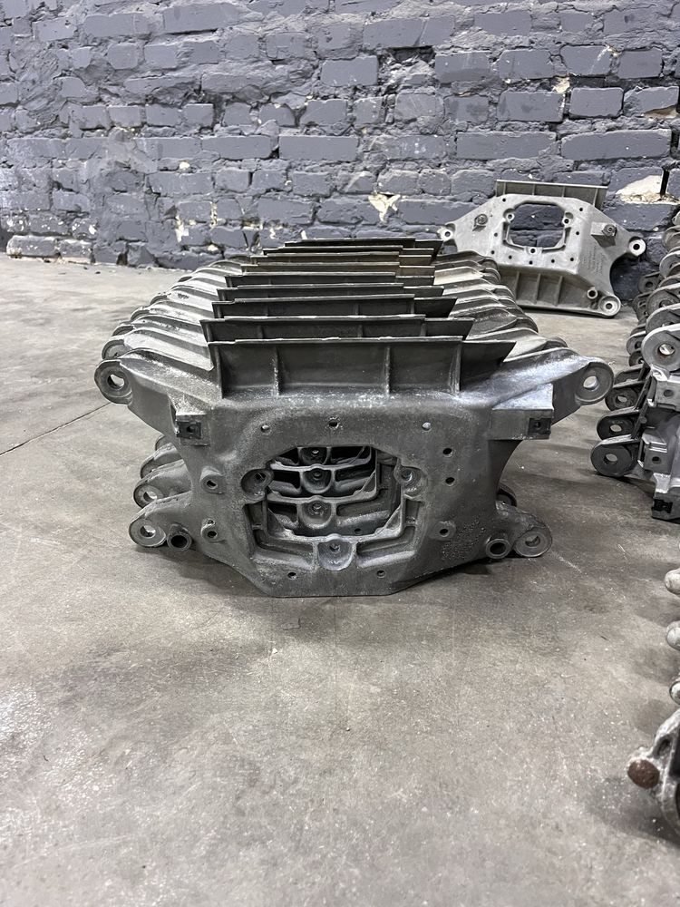 Кронштейн КПП лапа коробки балка короки ауді audi A4 B8 А5 Q5 А4 В9