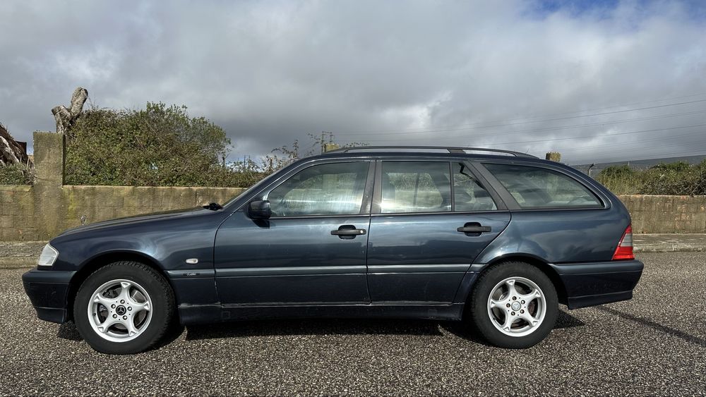 Mercedes-benz c200D station