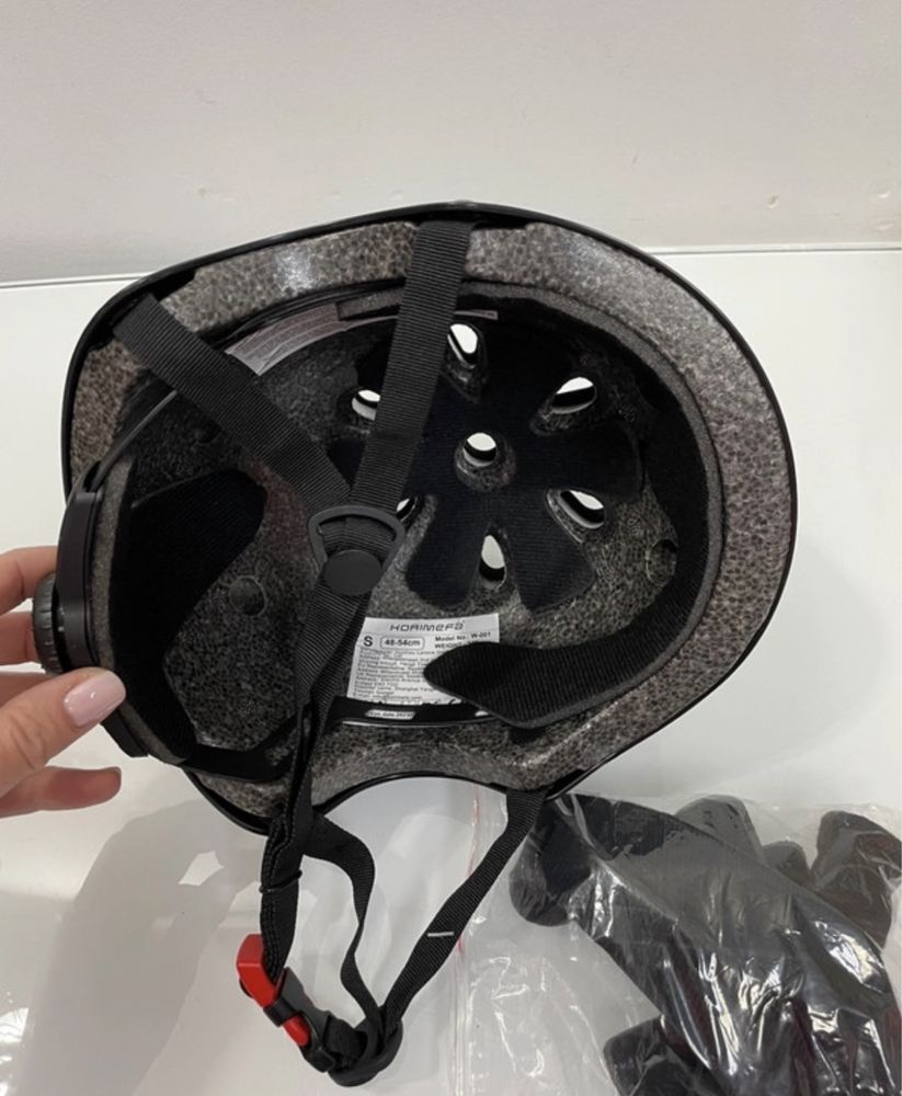 Korimefa kask i zestaw ochraniaczy 48-54 cm