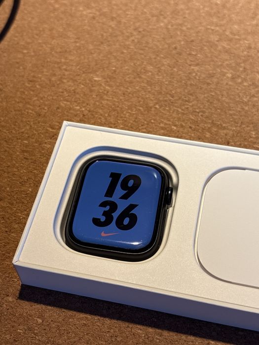 Apple Watch 8 45mm stan jak nowy!